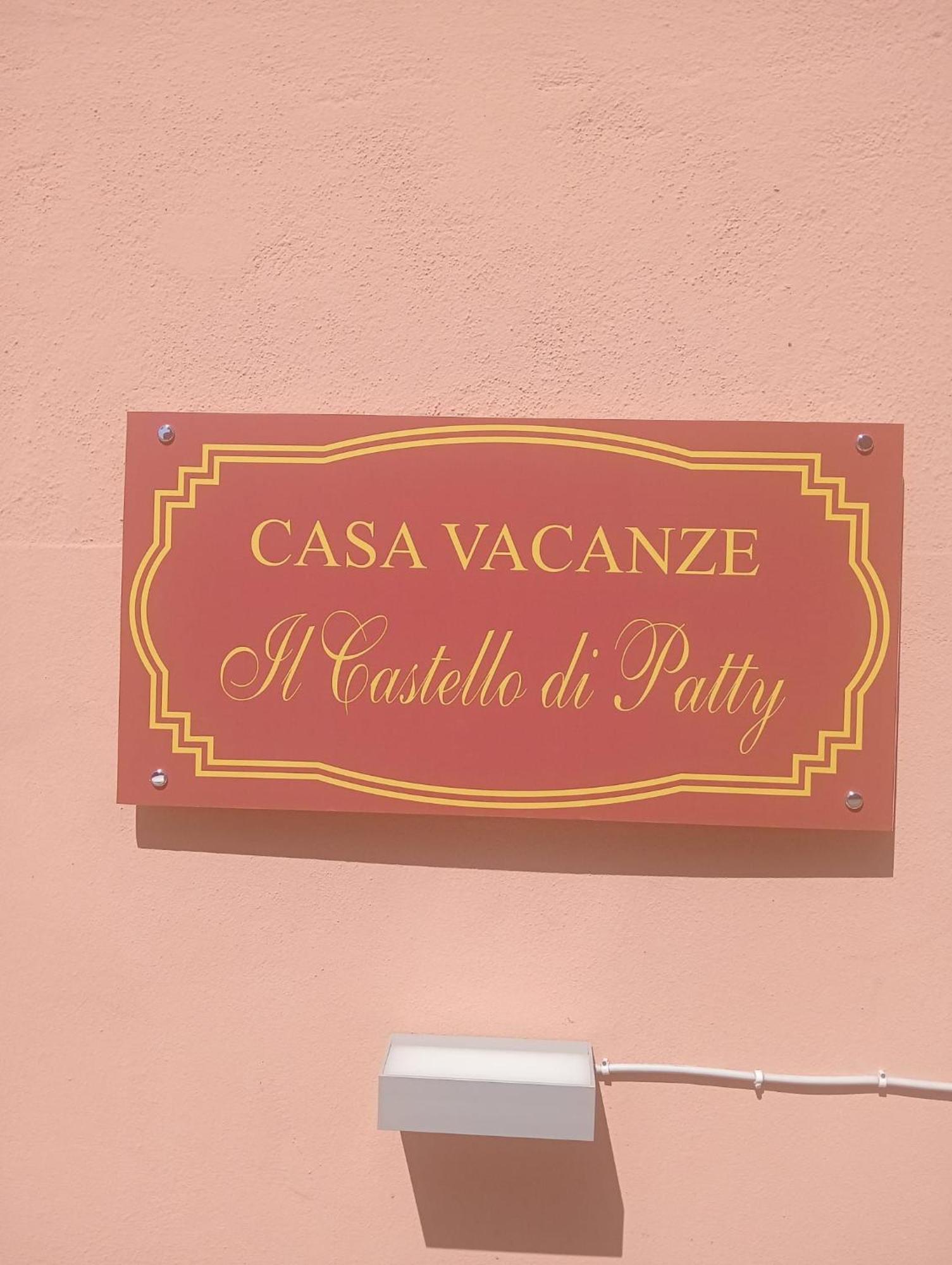 Il Castello Di Patty Apartment Catania Bagian luar foto
